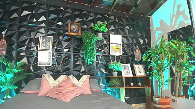 Layla 707 online show from March 15, 2025, 4:35 am