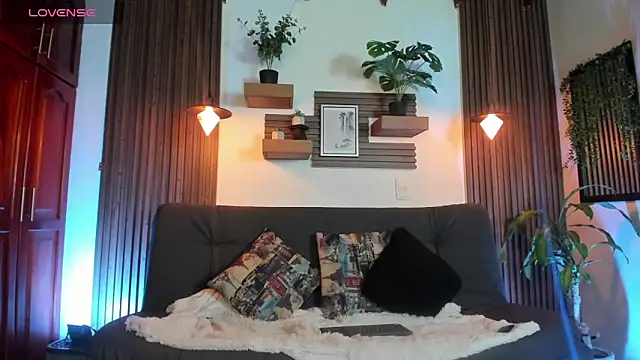 Layla 707 online show from March 22, 2025, 5:49 am