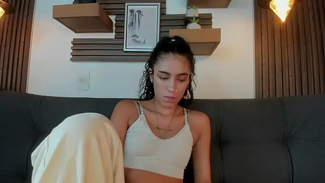 Layla 707 online show from September 15, 2025, 10:10 pm