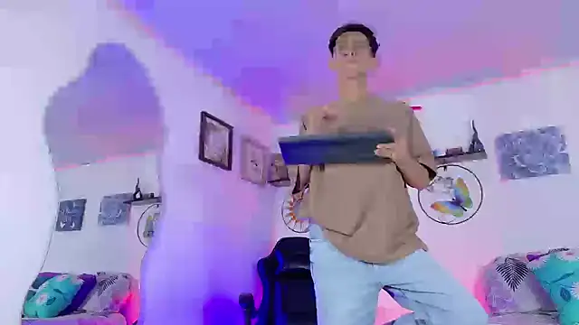 Snapshot of Noah_tyler_ chatting on October 2, 2025, 7:32 pm Noah tyler online show from October 2, 2025, 7:32 pm