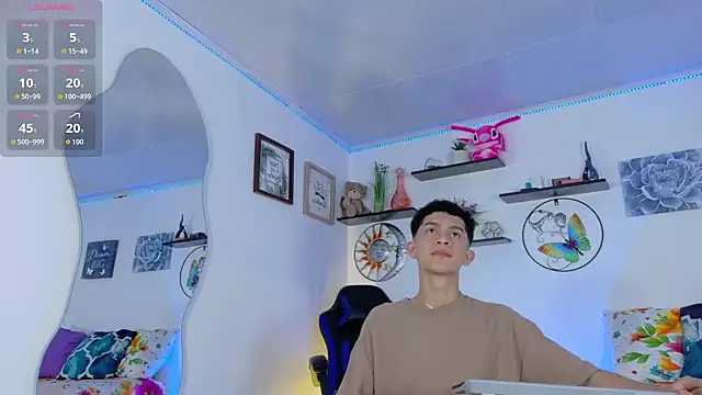 Snapshot of Noah_tyler_ chatting on October 7, 2025, 11:46 pm Noah tyler online show from October 7, 2025, 11:46 pm