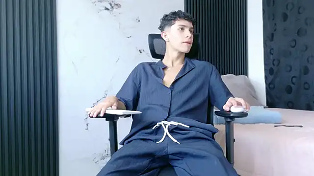 Snapshot of Noah_tyler_ chatting on December 5, 2025, 5:42 pm Noah tyler online show from December 5, 2025, 5:42 pm