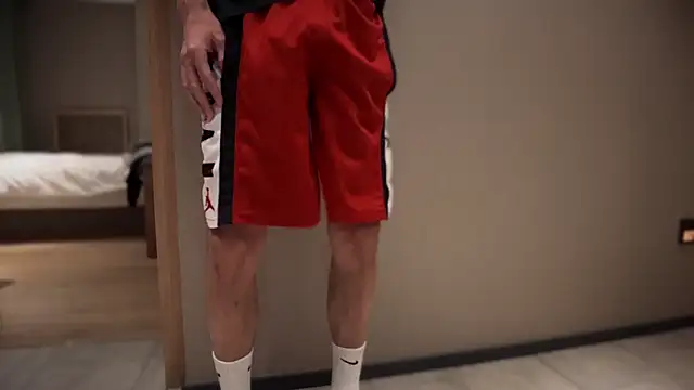 kimkim123123 online show from February 4, 2025, 3:15 pm