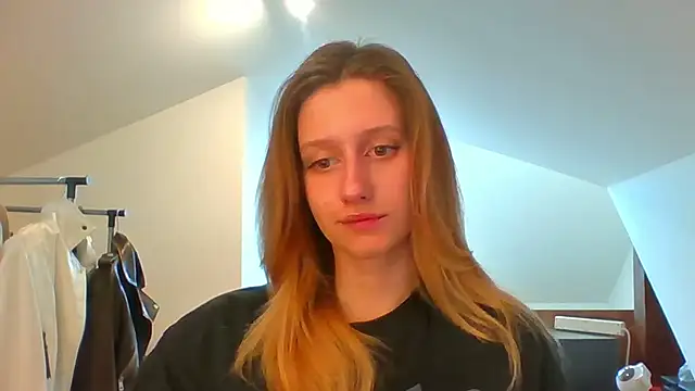 LUNA delight online show from February 26, 2025, 7:42 am