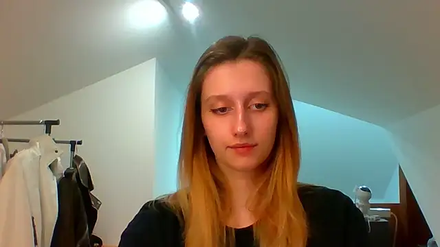 LUNA delight online show from March 5, 2025, 5:50 pm