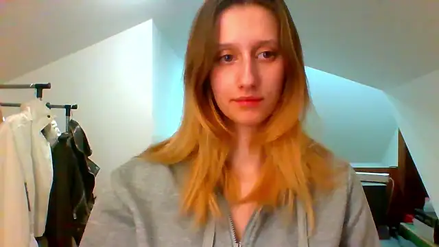 LUNA delight online show from March 17, 2025, 5:49 pm