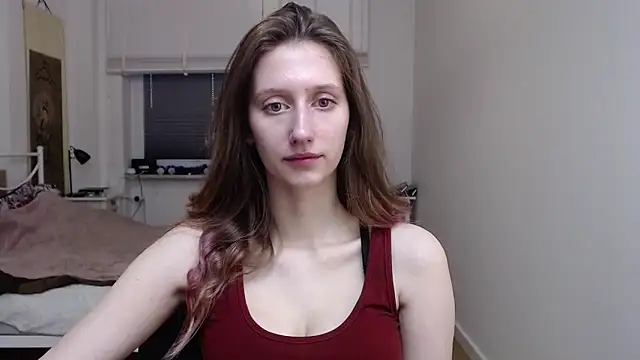 Snapshot of LUNA_delight chatting on December 19, 2025, 6:42 am LUNA delight online show from December 19, 2025, 6:42 am