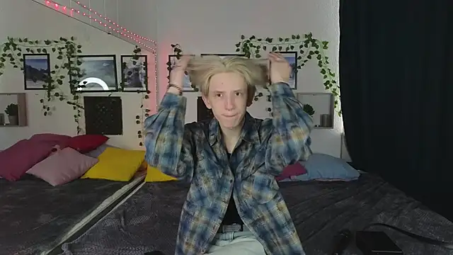 Ron Vils online show from March 17, 2025, 2:52 am