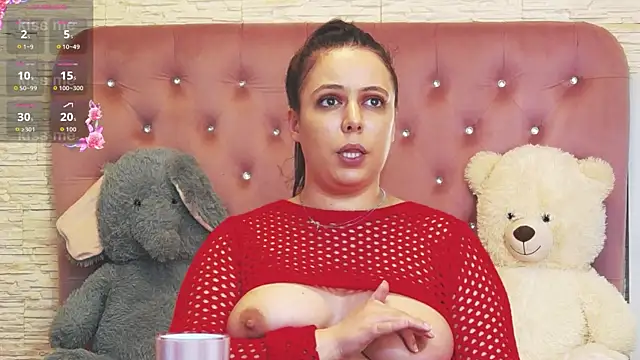 SophiaStarr online show from April 18, 2026, 7:58 pm