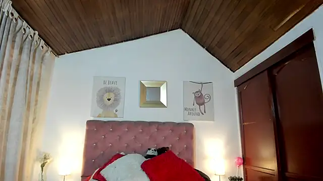 CelessteRedds online show from April 1, 2026, 11:33 am