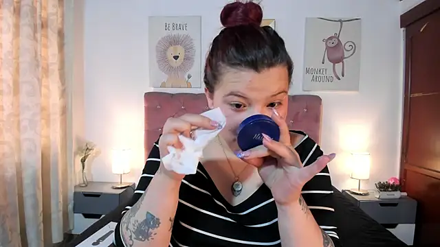 CelessteRedds online show from April 21, 2026, 12:11 pm