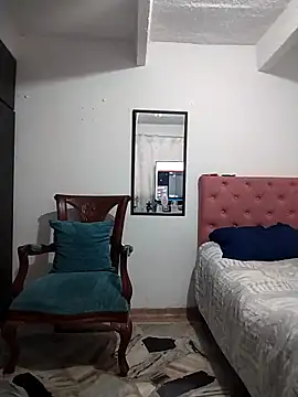 Venus-Wood online show from November 8, 2025, 3:12 pm