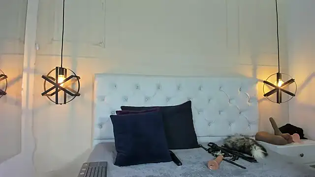 Slut Milf  online show from February 8, 2025, 10:19 pm