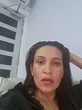 Slut Milf  online show from March 5, 2025, 1:42 am