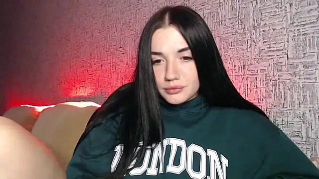 Liana diva online show from September 26, 2025, 2:21 pm