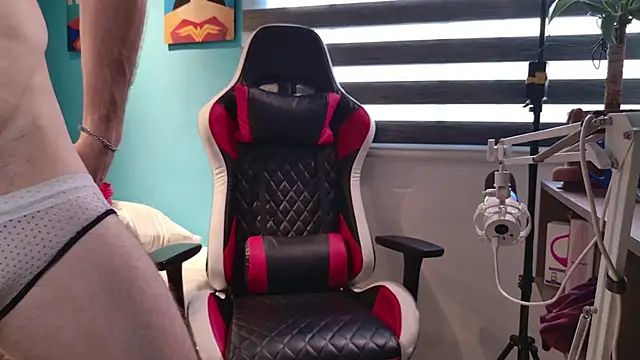 AxelFairchaild online show from February 28, 2025, 3:37 pm