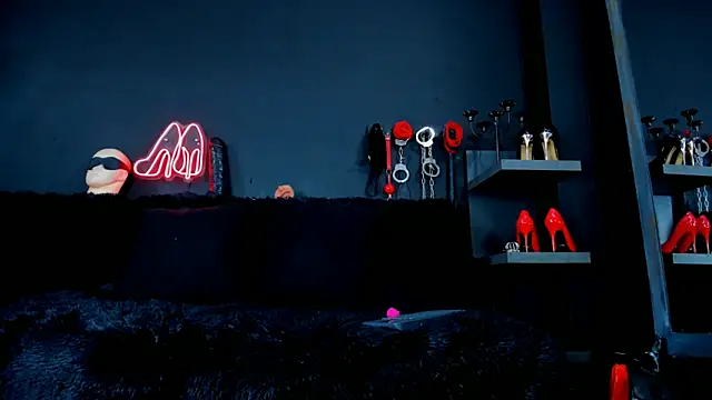 DelaneyStone online show from September 19, 2025, 3:56 pm