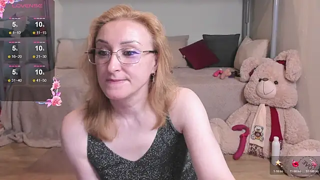 Snapshot of MadissonKiss chatting on June 7, 2026, 11:41 pm MadissonKiss online show from June 7, 2026, 11:41 pm