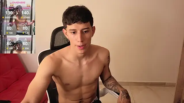 Cristopher23  online show from September 16, 2025, 5:14 pm