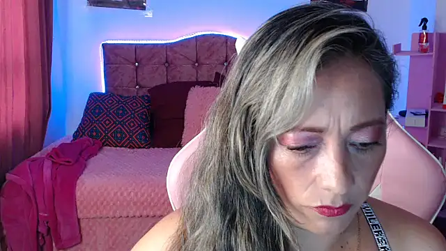 Melanyy 100 online show from March 17, 2025, 9:23 pm