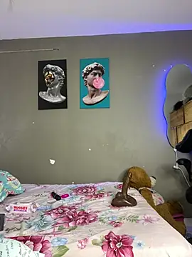 Lilybaudinx96 online show from February 5, 2025, 3:45 am