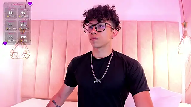 AkazaBoy  online show from September 9, 2025, 8:30 pm