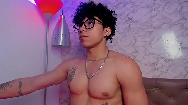 AkazaBoy  online show from January 8, 2026, 6:26 am