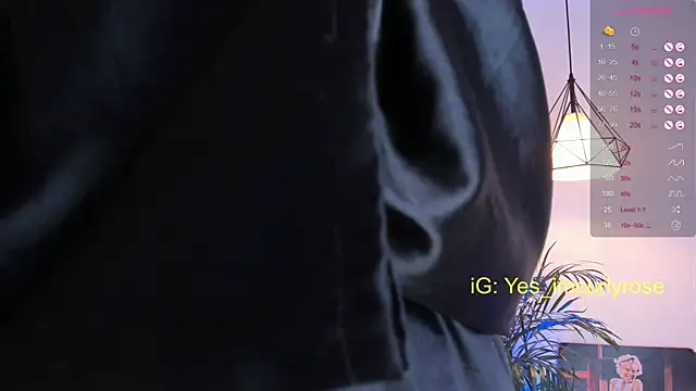 CurlyRose   online show from November 6, 2025, 11:48 pm