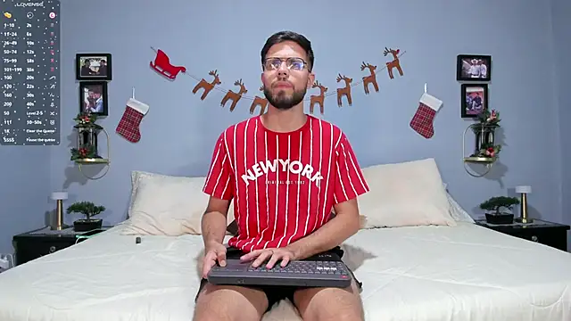 ETHAN ADAM online show from December 14, 2024, 12:44 am