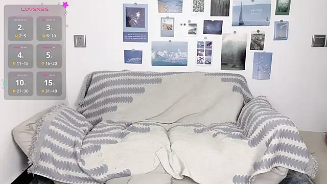 Snapshot of LiLiYbaby chatting on December 10, 2024, 9:33 pm LiLiYbaby online show from December 10, 2024, 9:33 pm