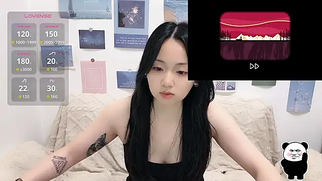 Snapshot of LiLiYbaby chatting on October 31, 2025, 6:25 am LiLiYbaby online show from October 31, 2025, 6:25 am