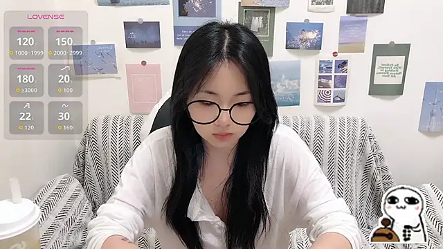 Snapshot of LiLiYbaby chatting on May 13, 2026, 6:33 am LiLiYbaby online show from May 13, 2026, 6:33 am