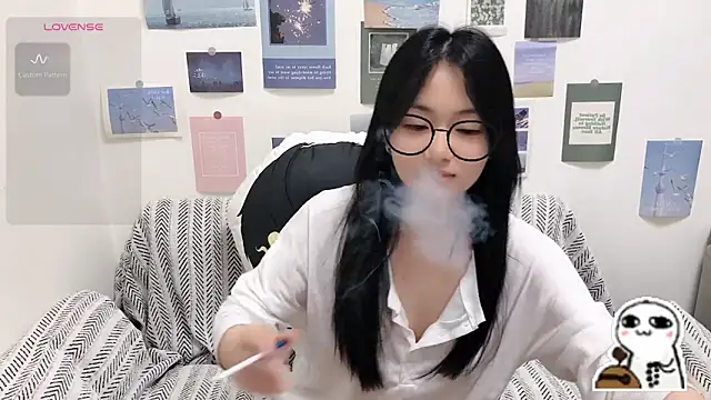 Snapshot of LiLiYbaby chatting on June 7, 2026, 6:39 am LiLiYbaby online show from June 7, 2026, 6:39 am