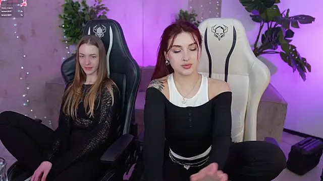 Magnetic Mia  online show from March 2, 2025, 10:27 pm