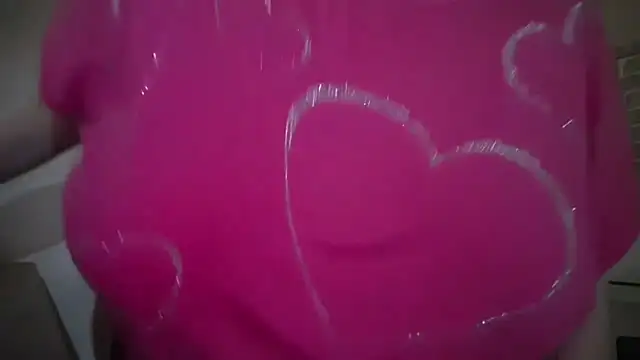 AalinnaK online show from December 5, 2025, 9:40 am