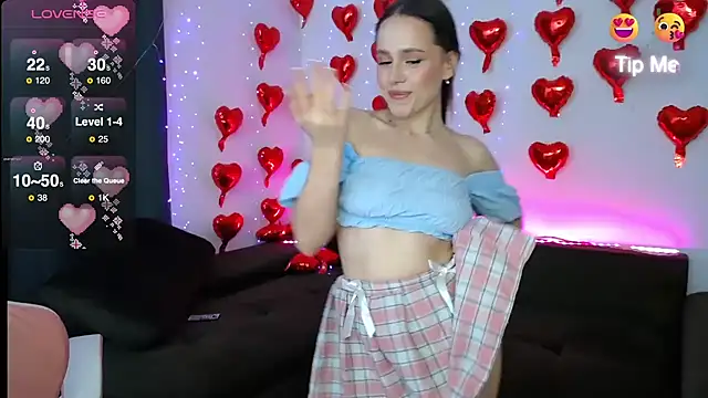 Emillias online show from March 4, 2025, 5:45 pm