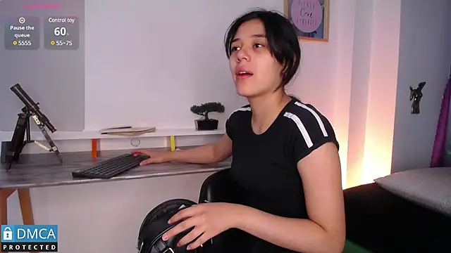 floriamANDjazmin online show from February 7, 2025, 11:23 am