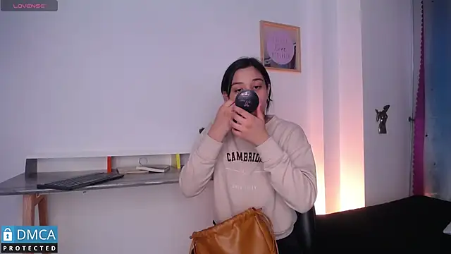 floriamANDjazmin online show from February 12, 2025, 3:07 am