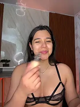 Snapshot of floriamANDjazmin chatting on April 30, 2026, 7:09 pm floriamANDjazmin online show from April 30, 2026, 7:09 pm