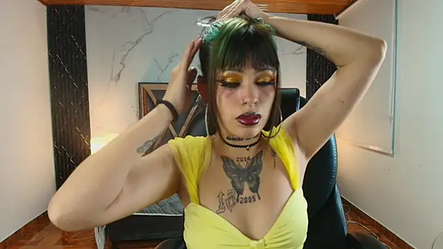 AuroraDiaz online show from March 27, 2026, 11:43 am