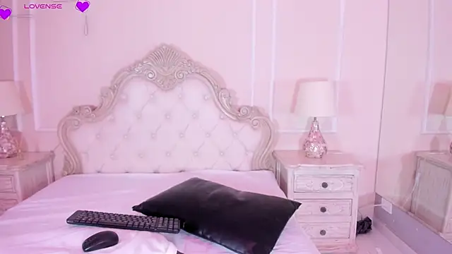 SamanthaPierce online show from October 19, 2025, 12:28 pm