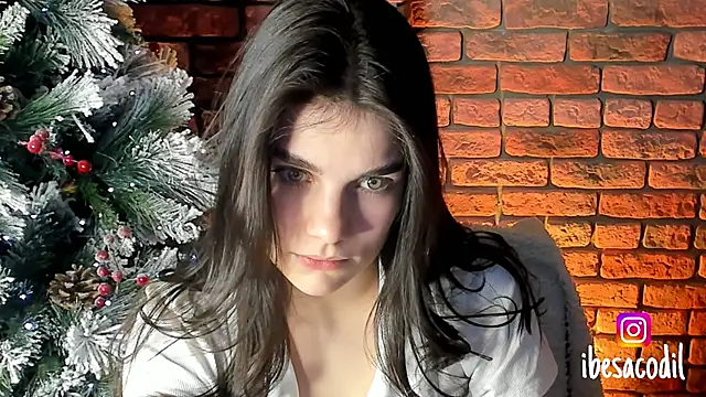 adriana allien online show from January 6, 2025, 2:37 am