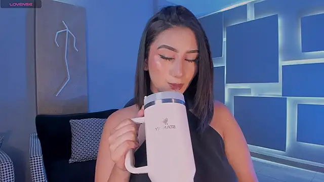 MaddisonLowe online show from April 20, 2026, 7:48 pm