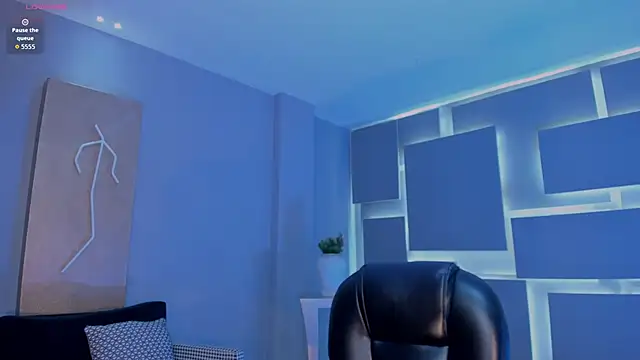 MaddisonLowe online show from April 21, 2026, 1:42 am