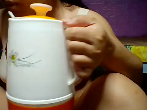 Snapshot of Mimi18x chatting on October 20, 2025, 3:29 am Mimi18x online show from October 20, 2025, 3:29 am