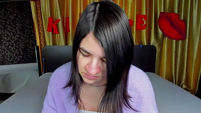  Polly Love  online show from February 10, 2026, 7:01 am