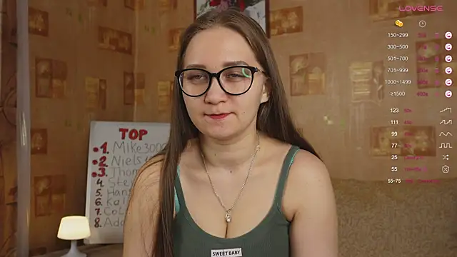 Miatiny online show from January 31, 2025, 2:39 pm