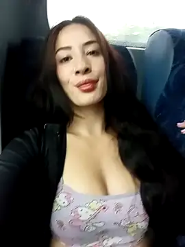 Snapshot of SAMANTHA-16_ chatting on December 7, 2024, 1:18 pm SAMANTHA-16 online show from December 7, 2024, 1:18 pm