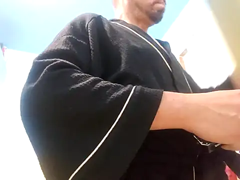 Snapshot of nakedtony81 chatting on February 20, 2026, 9:32 am nakedtony81 online show from February 20, 2026, 9:32 am