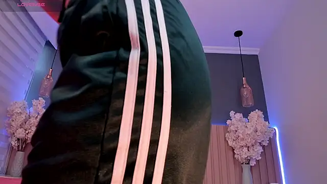 Megan mooree  online show from February 11, 2025, 12:05 pm